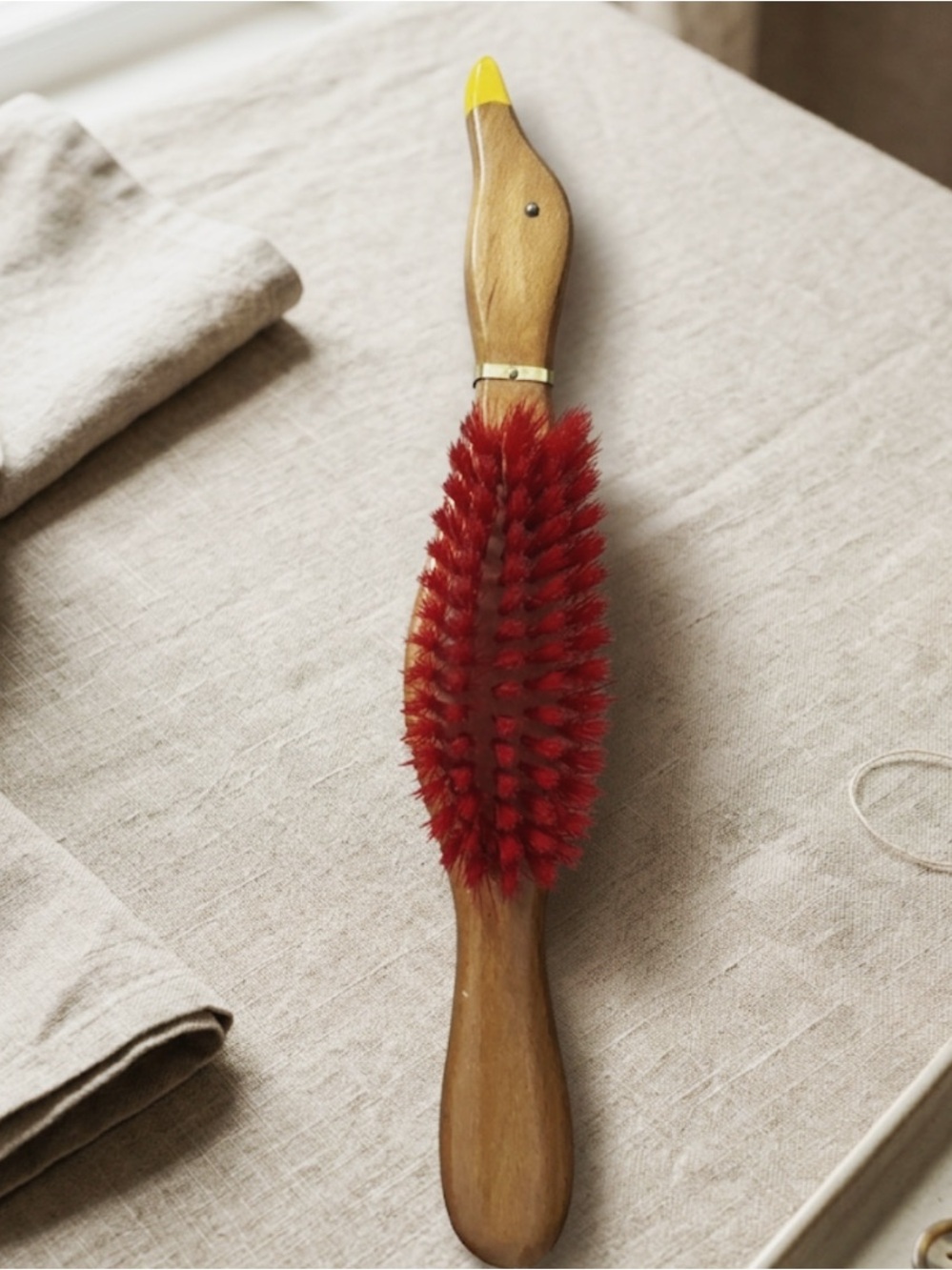Wood Handle Double-Sided Red Bristle Cleaning Brush